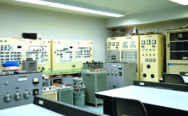 電気・電子実験室の画像